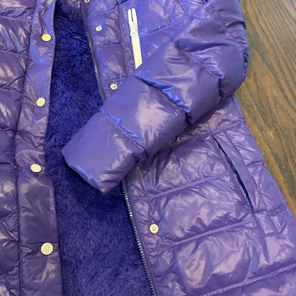 Purple winter jacket/puffer warm almost new - Picture 7 of 8